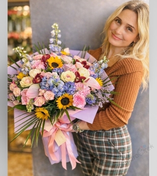 Lüks Mevsim Çiçekleri Buketi