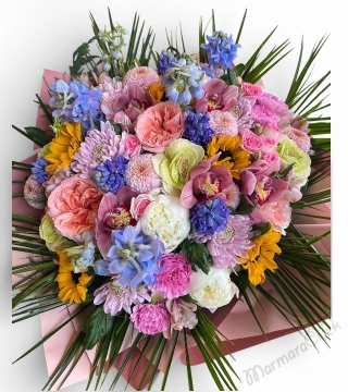 Lüks Mevsim Çiçekleri Buketi