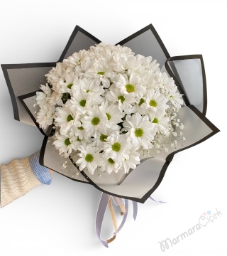 Saf Zarafet Beyaz Papatya Buketi
