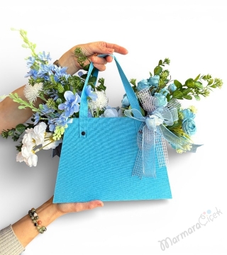 Turkuaz Çantalı Yapay Çiçek Aranjmanı