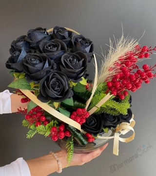 Yapay Siyah Gül Aranjman 